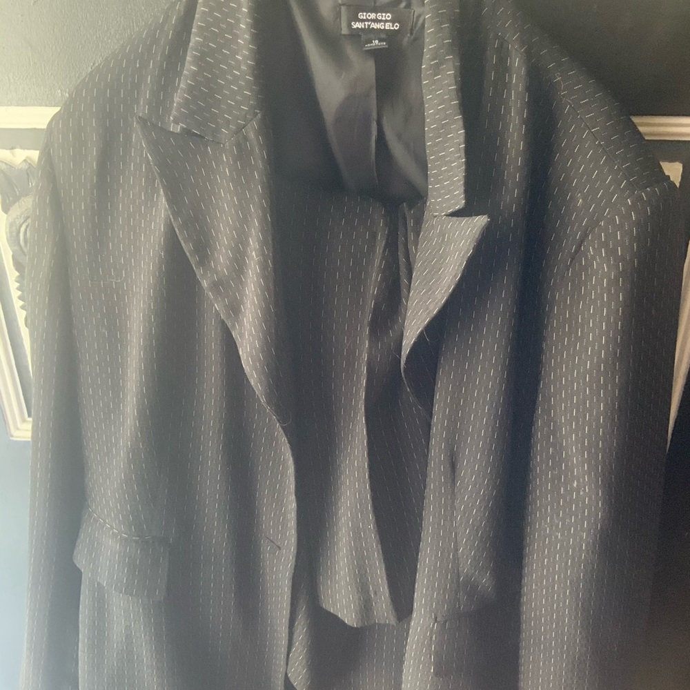 Vintage Size 16 Pantsuit in Black & White.